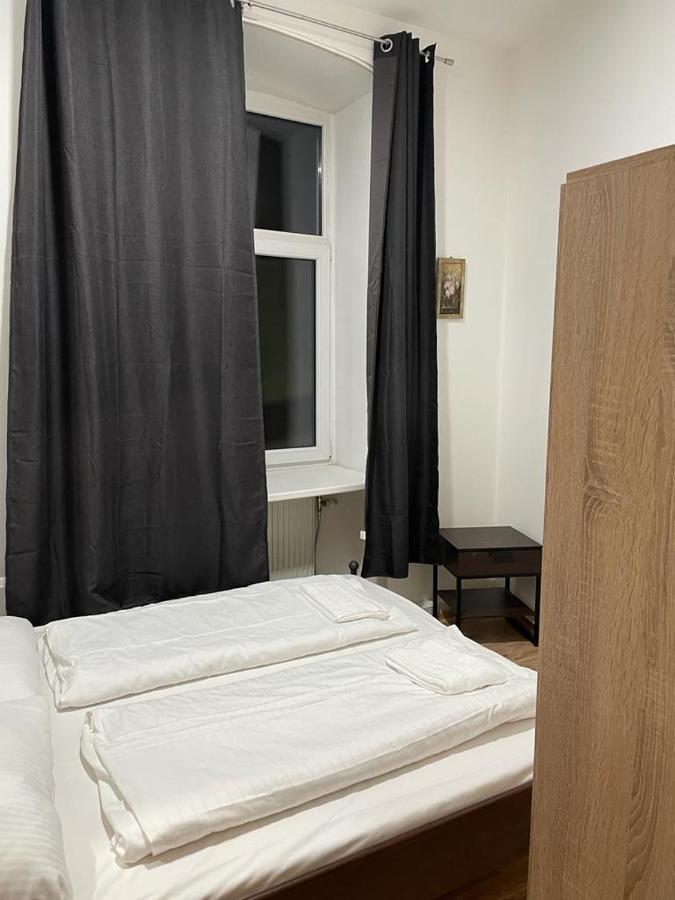 Easybook-In Hotel Виена Екстериор снимка