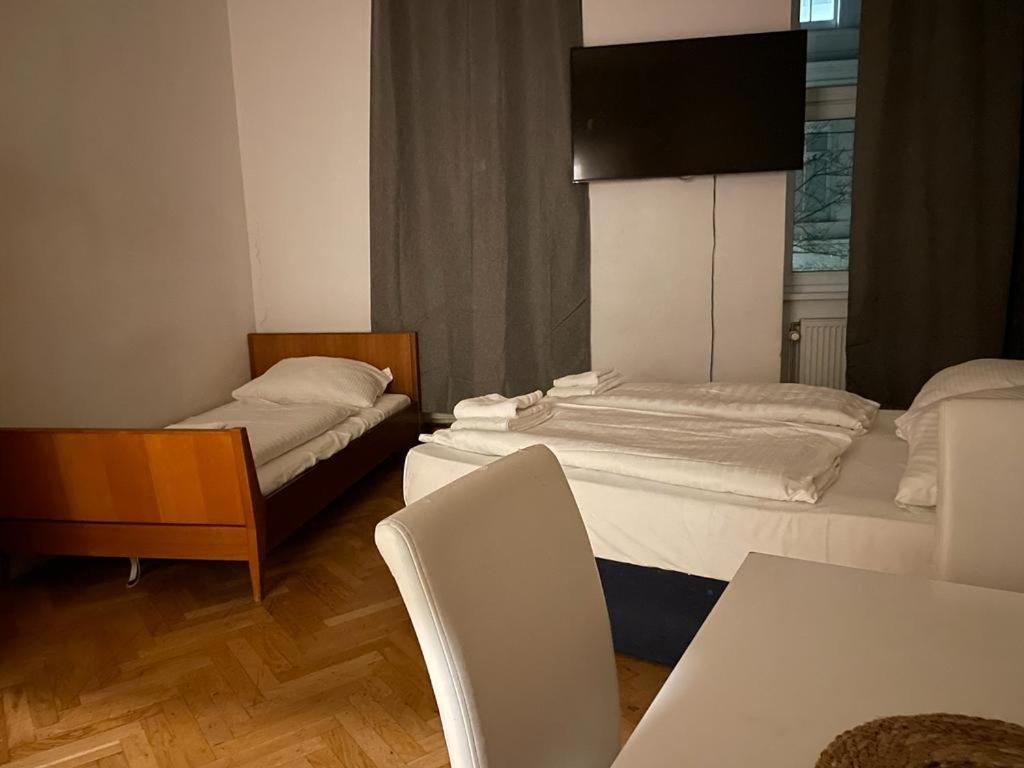 Easybook-In Hotel Виена Екстериор снимка