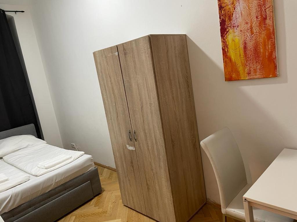 Easybook-In Hotel Виена Екстериор снимка
