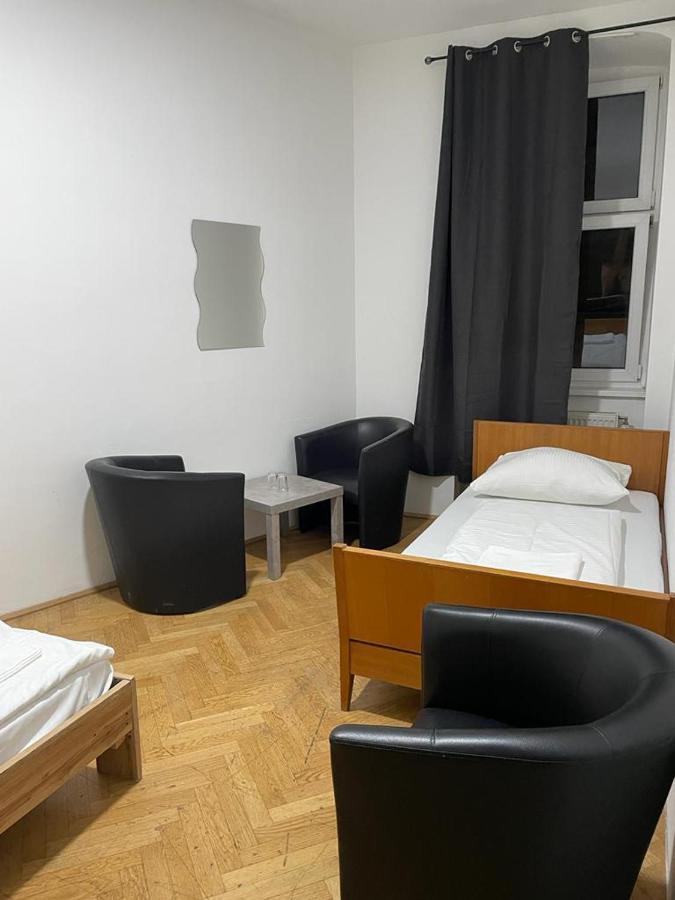 Easybook-In Hotel Виена Екстериор снимка